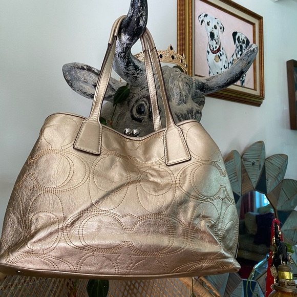 Y2K 3 piece Gold Coach Lot Purse - Wallet- Card Keychain - Picture 3 of 10